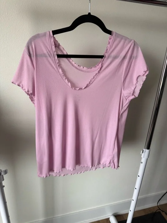 Nike Yoga Women's short sleeve ribbed T-shirt light pink scalloped NWT Large - Picture 3 of 8